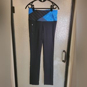 Lululemon Black and Blue workout Tights